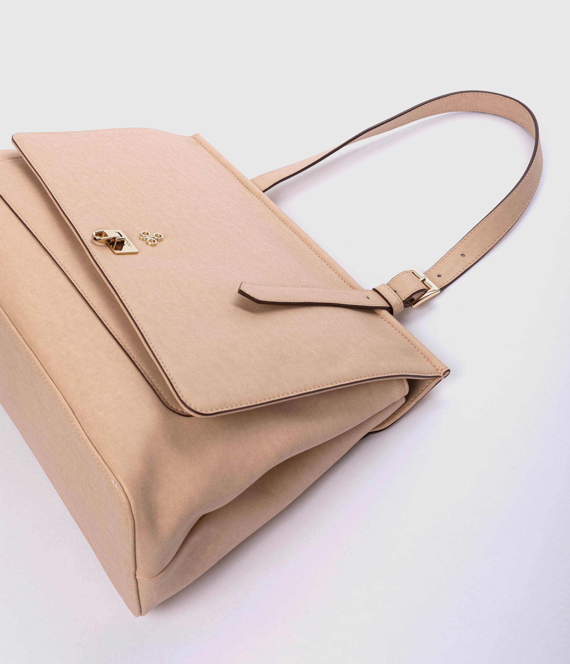 Tecla Handbag - Almond (Corn-based)